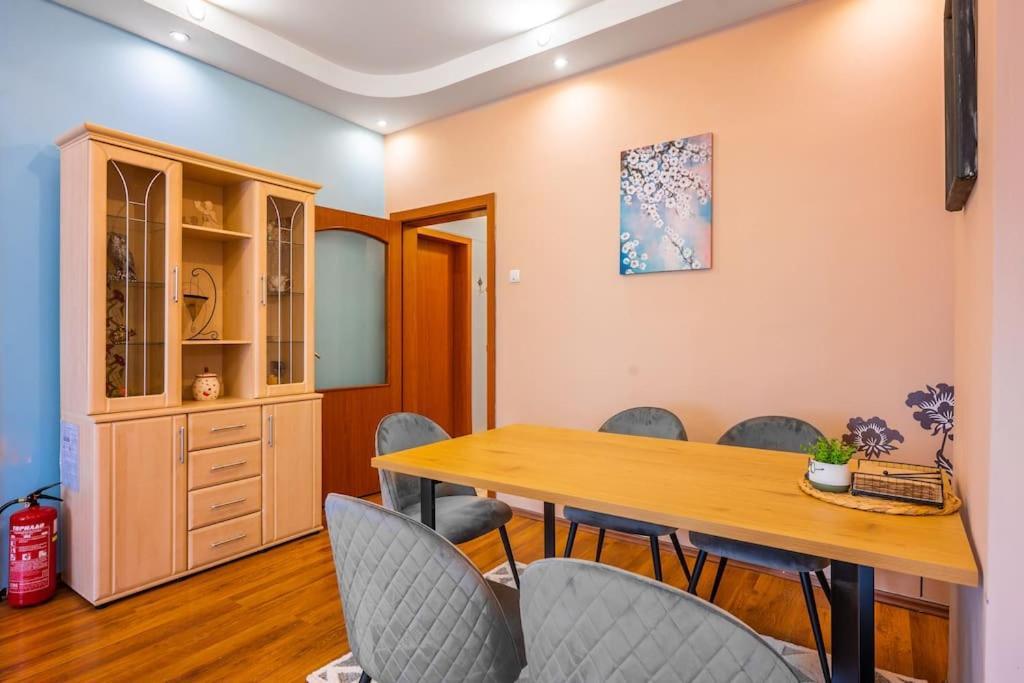 Apartment Spacious 3bd Sofia